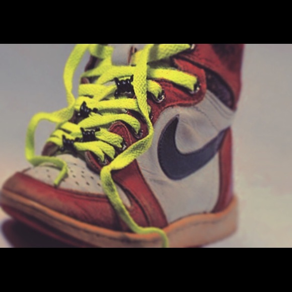 Air Jordan I 13 - Picture 2 of 3